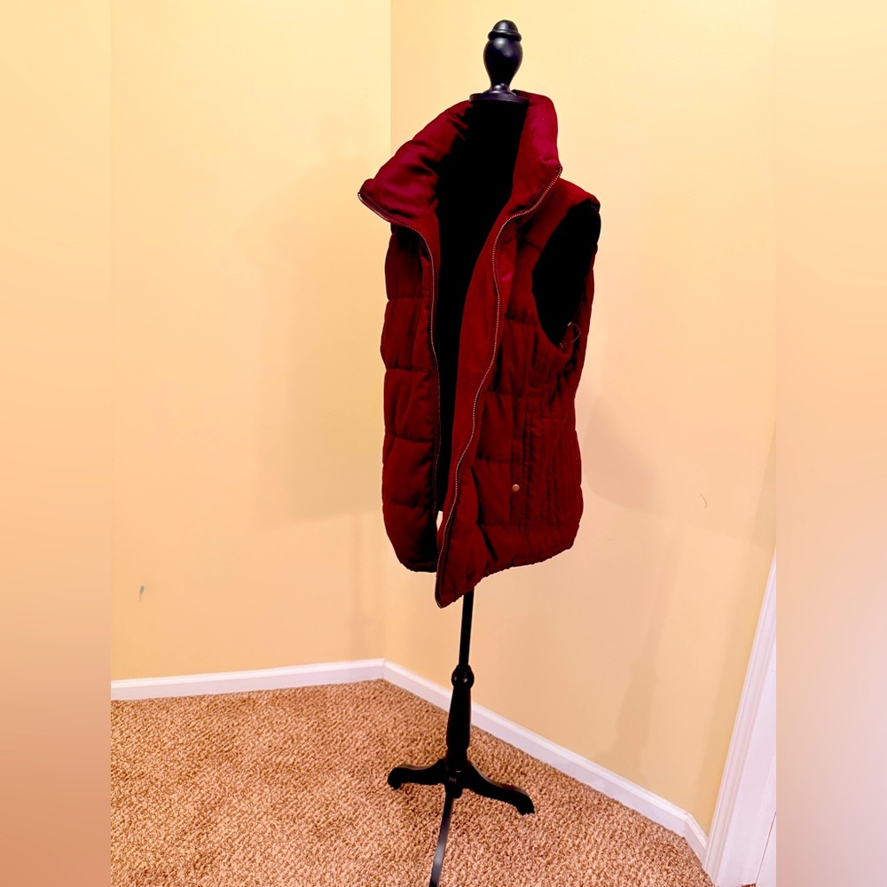 Old Navy Burgundy Fleece Vest